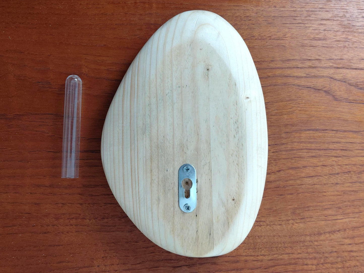 Modern Wall Vase – Pine Wood with Pebble Design